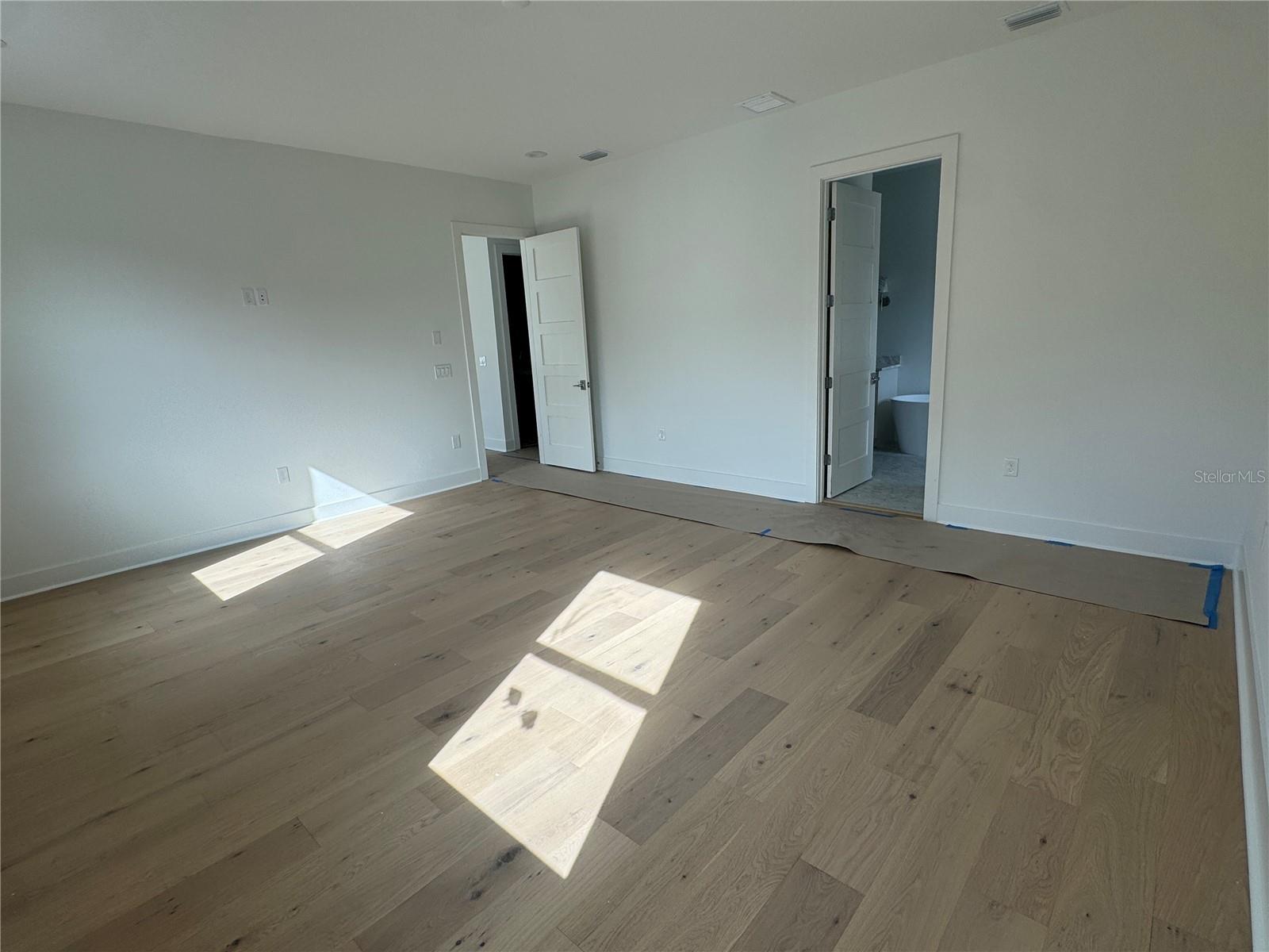 INTERBAY - Residential