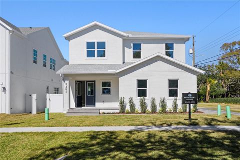 Photo of 3301 W Iowa Ave, Tampa, FL 33611 (MLS # TB8460844)