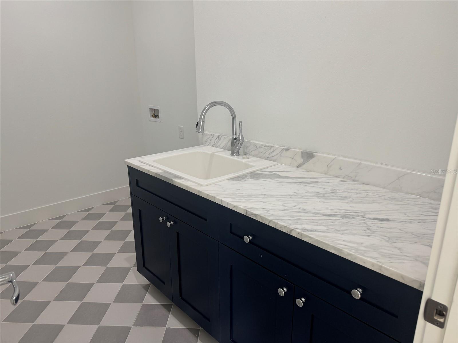 INTERBAY - Residential