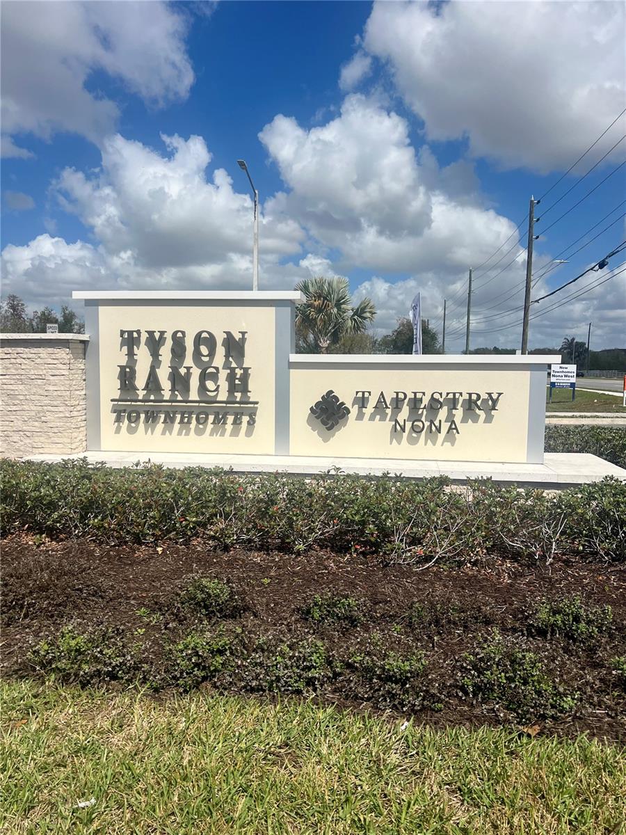 TYSON RANCH TWNHMS - Residential