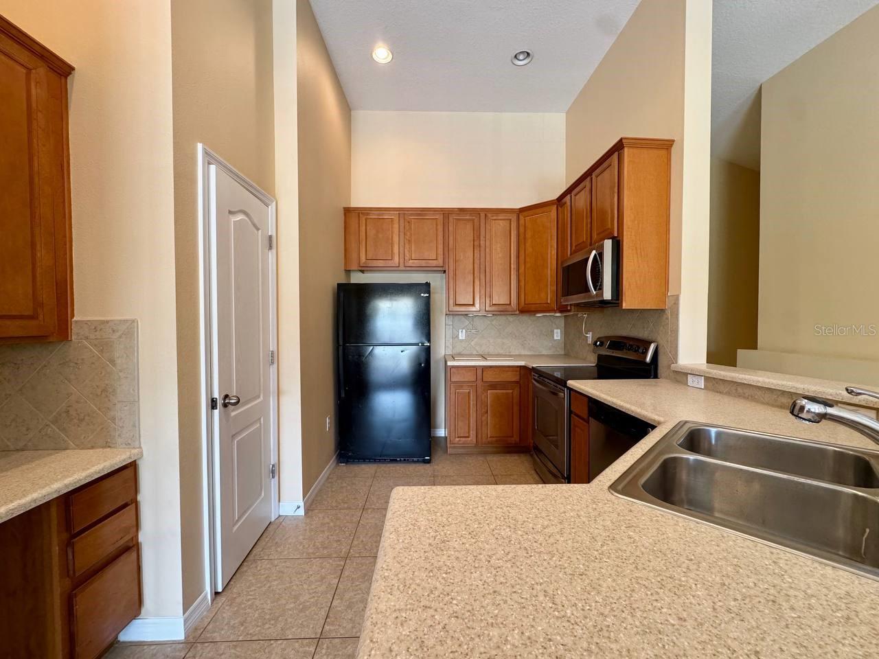 SCHOONER COVE A CONDO PH 44 - Residential Lease