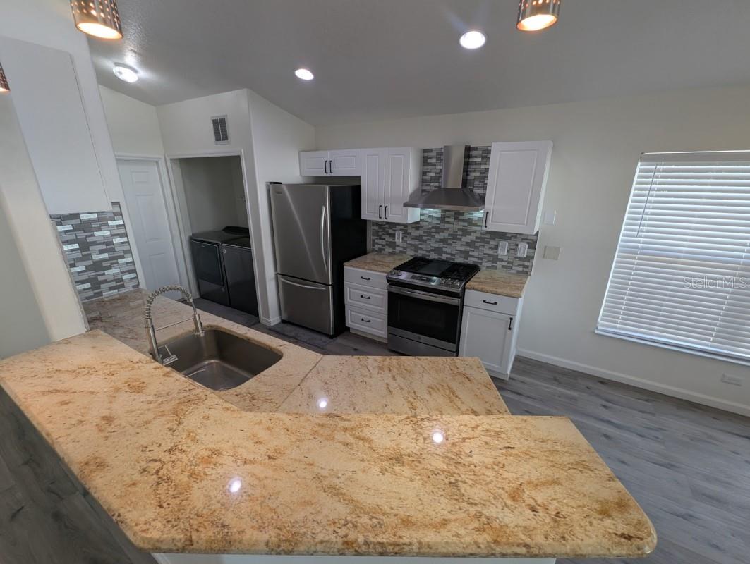 WESTON HILLS SUB - Residential