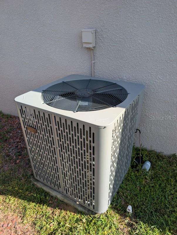 WESTON HILLS SUB - Residential