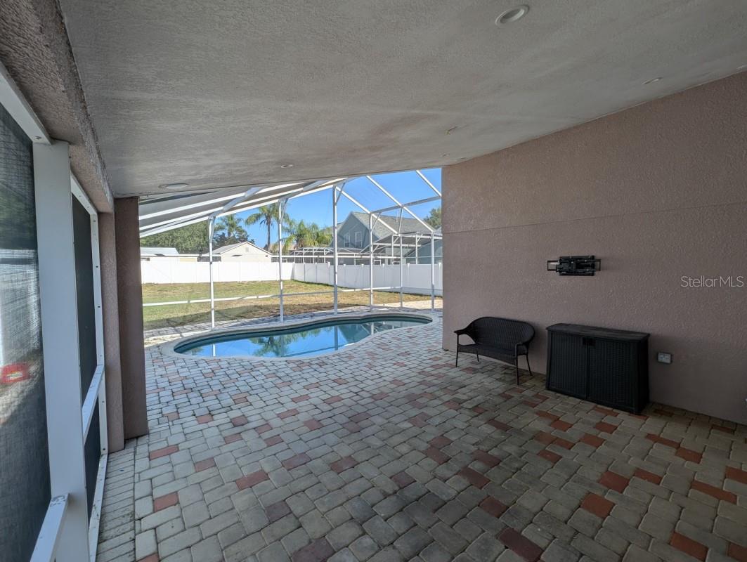 WESTON HILLS SUB - Residential