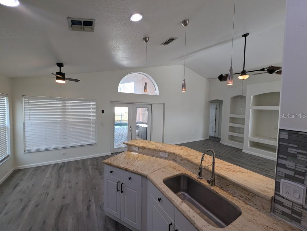 WESTON HILLS SUB - Residential