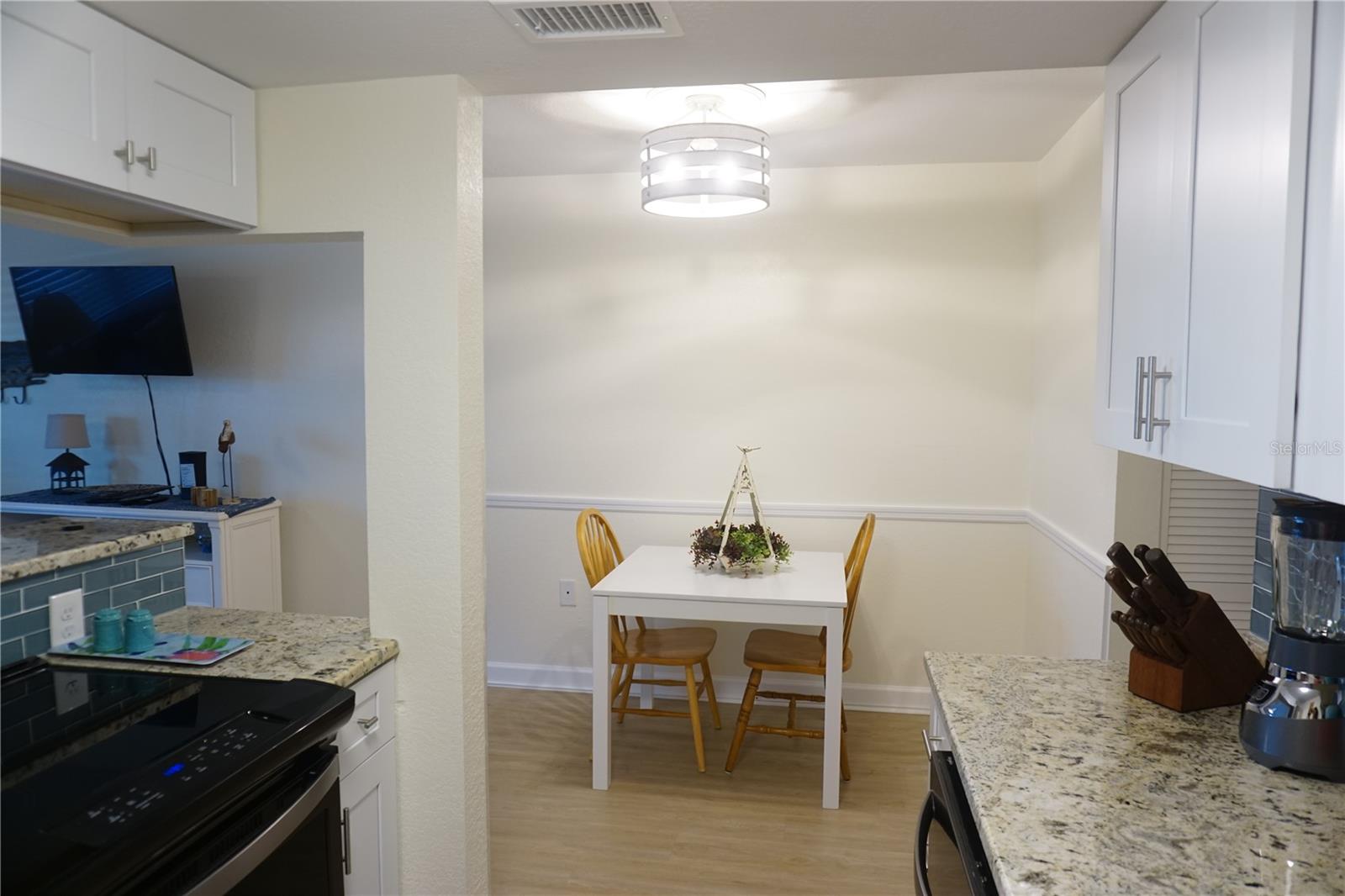 WESTWIND CONDO APTS - Residential Lease