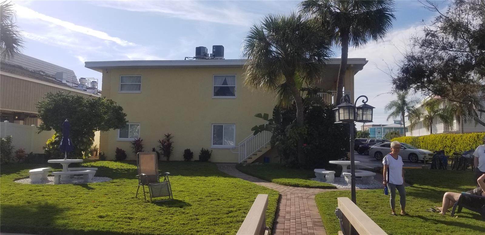 WESTWIND CONDO APTS - Residential Lease
