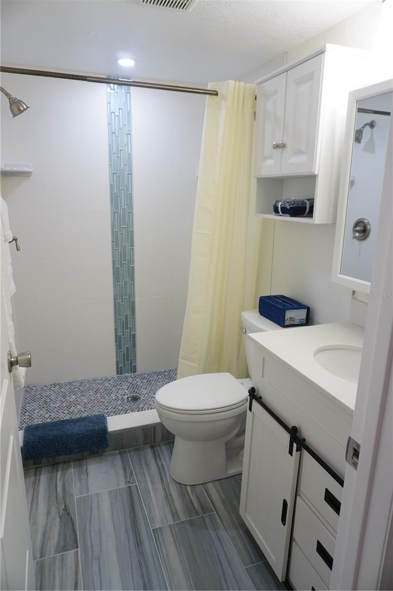 WESTWIND CONDO APTS - Residential Lease