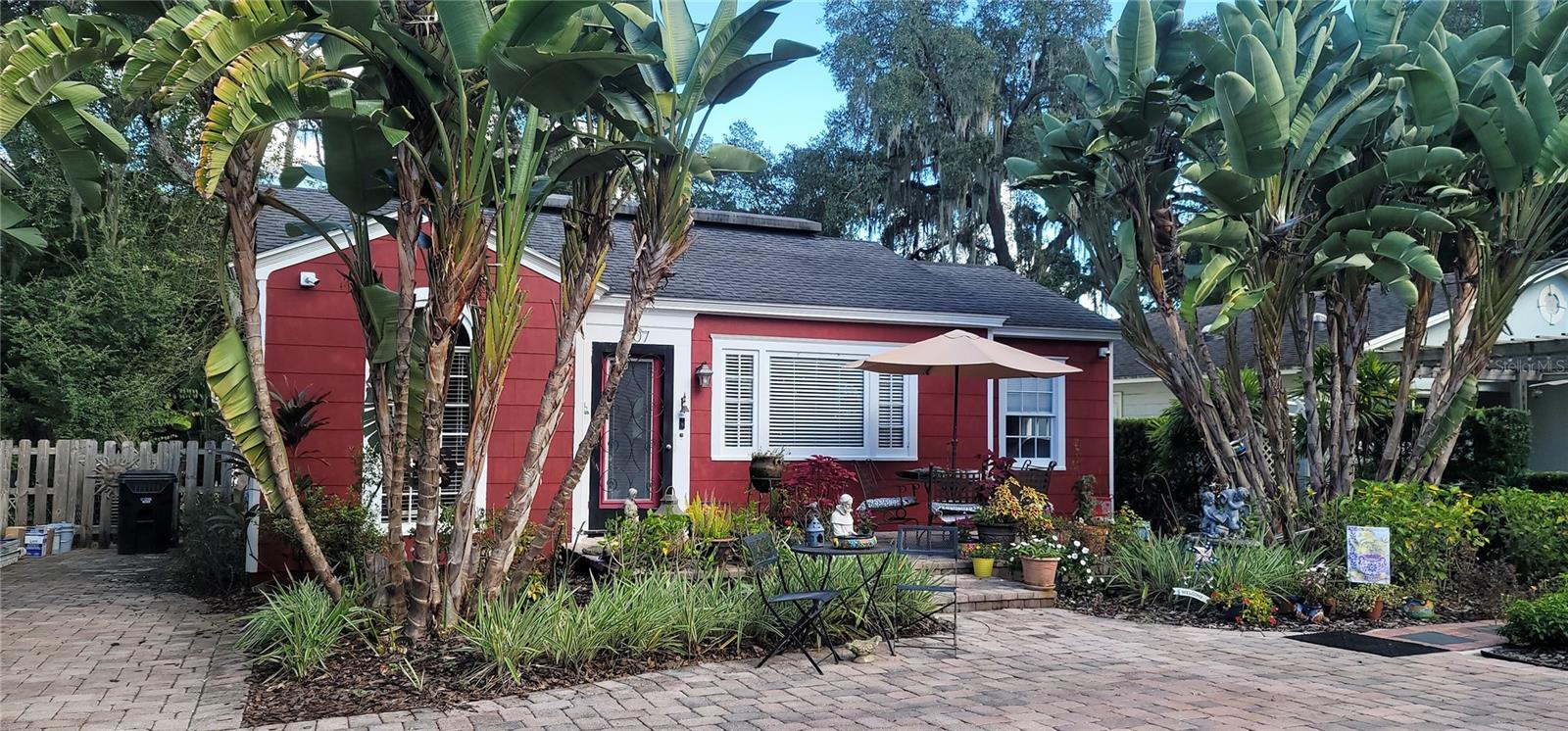 Investors and builders alike, welcome to this incredible opportunity. Don't miss out on your chance to build your dream home on this 0.15 acre lot, in the highly desirable Delaney Park neighborhood and districted in a top rated school zone. 6681 sq ft/0.15 acres/133 ft x50 ft site. This tree lined street is a rare find and is in the ideal location. Within minutes from downtown Orlando with Michelin star restaurants, shops, grocery stores, and Lake Eola with endless local activities and entertainment. Those who love living in the city will love being in close proximity to Thornton Park, Hourglass District, SODO district, downtown Winter Park, KIA Center for concerts and to watch Orlando Magic games, and the Dr. Phillips Performing Arts Center with top performances. Only minutes away from top rated hospital systems and within close proximity to 408 and I4 for easy commuting. Take a stroll along the sidewalk streets to the Delaney Park playground, tennis courts, and baseball fields or take a walk around Lake Davis. This lot offers an amazing opportunity to build your dream house in the beautiful Delaney Park neighborhood and embrace city living. It's time to take advantage of this property and turn this lot into your forever home with your own personal style and touch. Schedule a private showing and see for yourself!