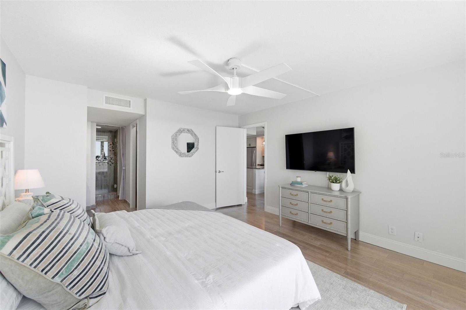 COVE CAY 26-16 VILLAGE I - Residential