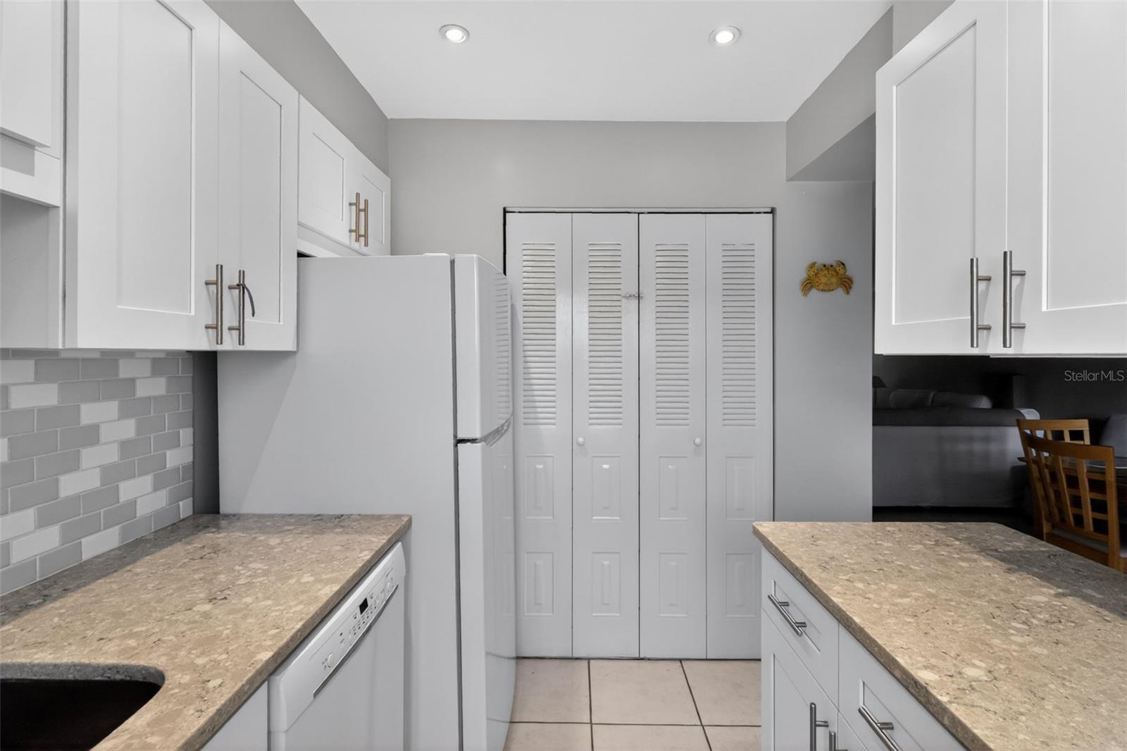 FOUNTAIN SQUARE CONDO - Residential