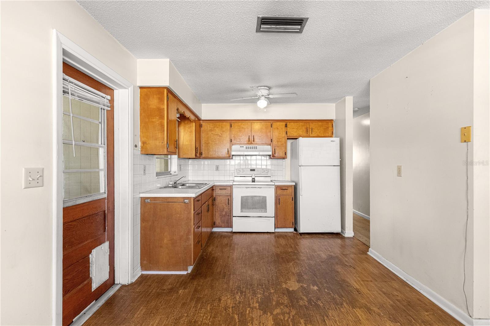 RIDGEWOOD PARK - Residential