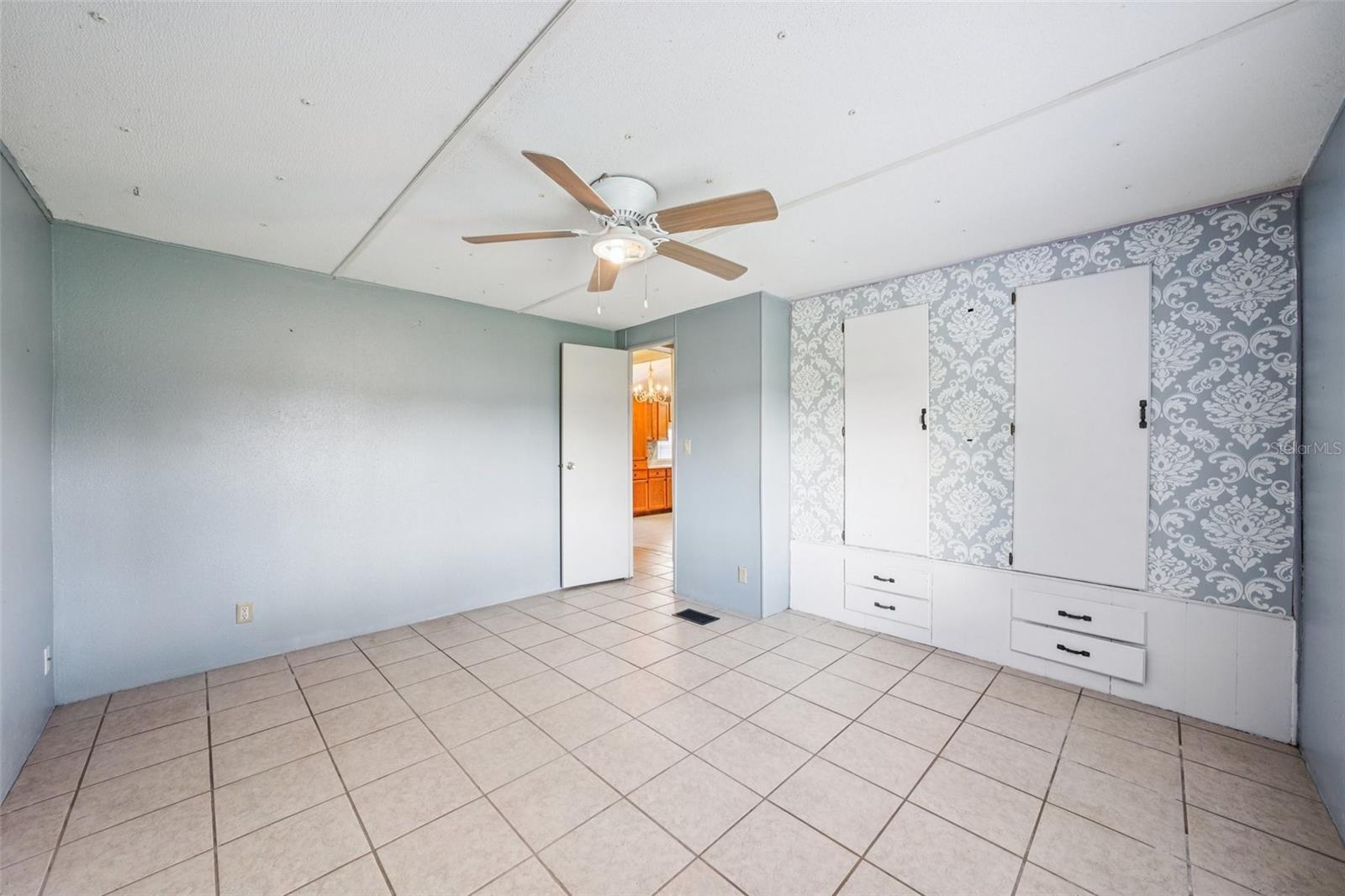 UNPLATTED - Residential