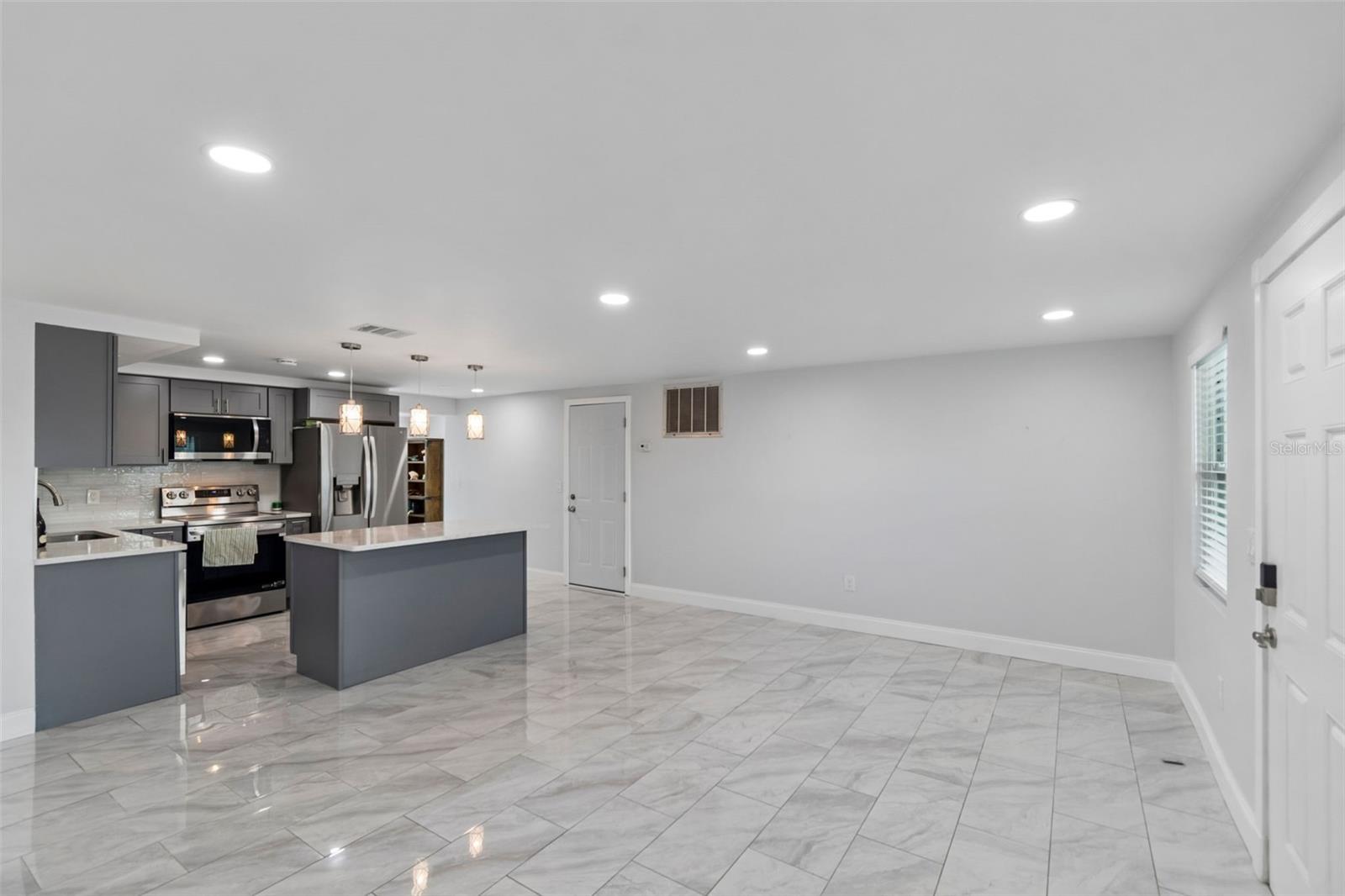 FLOR A MAR - Residential