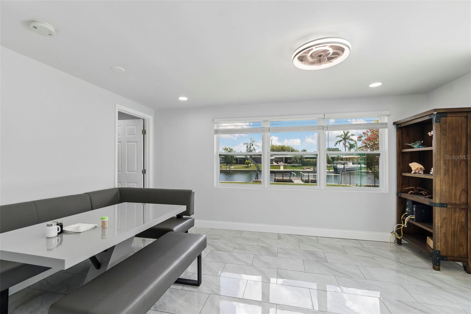 FLOR A MAR - Residential