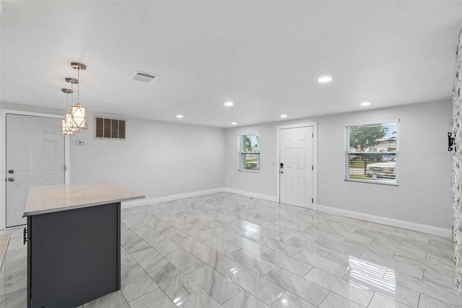 FLOR A MAR - Residential
