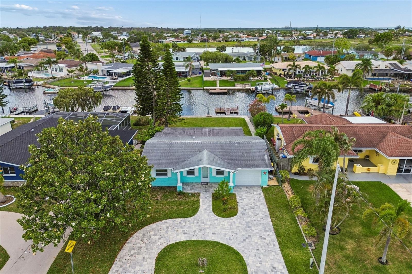 FLOR A MAR - Residential
