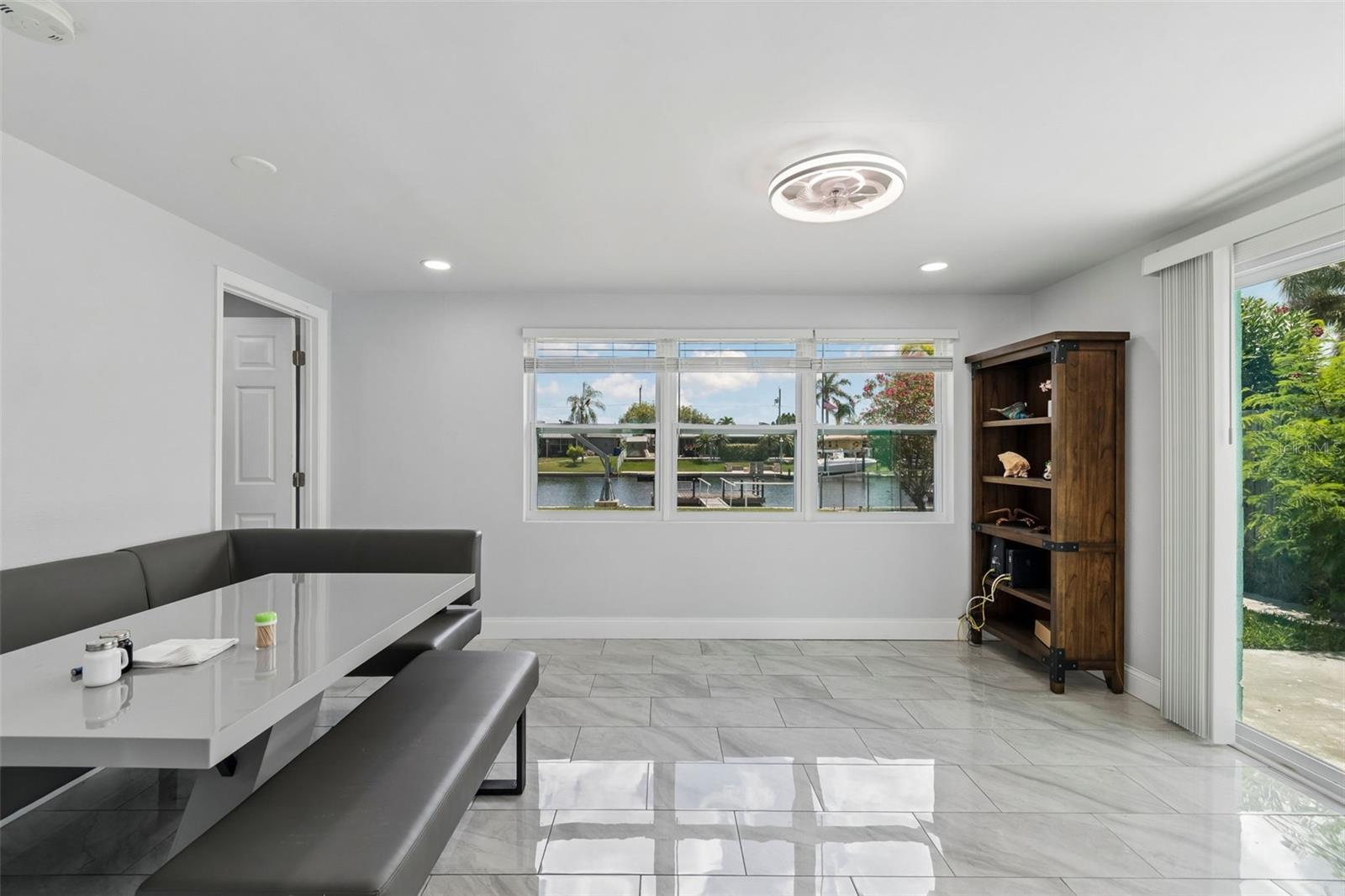 FLOR A MAR - Residential
