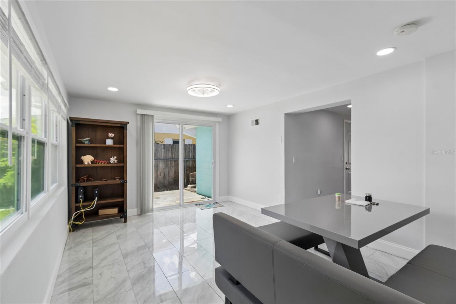 FLOR A MAR - Residential