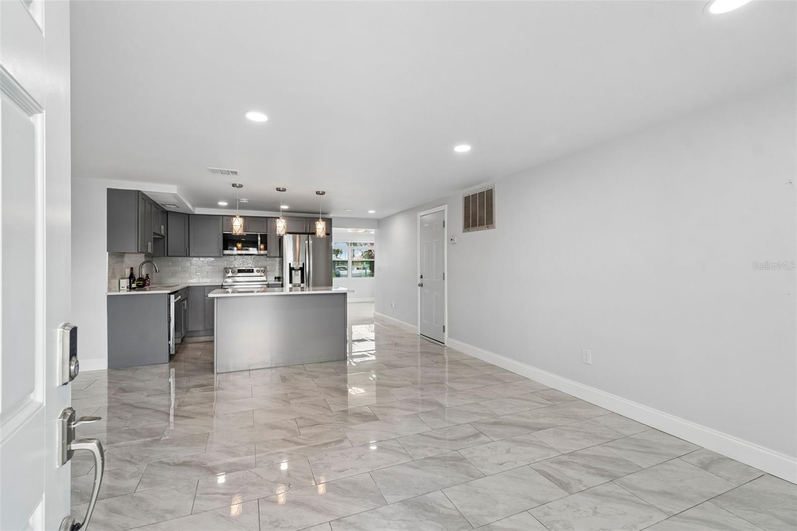 FLOR A MAR - Residential