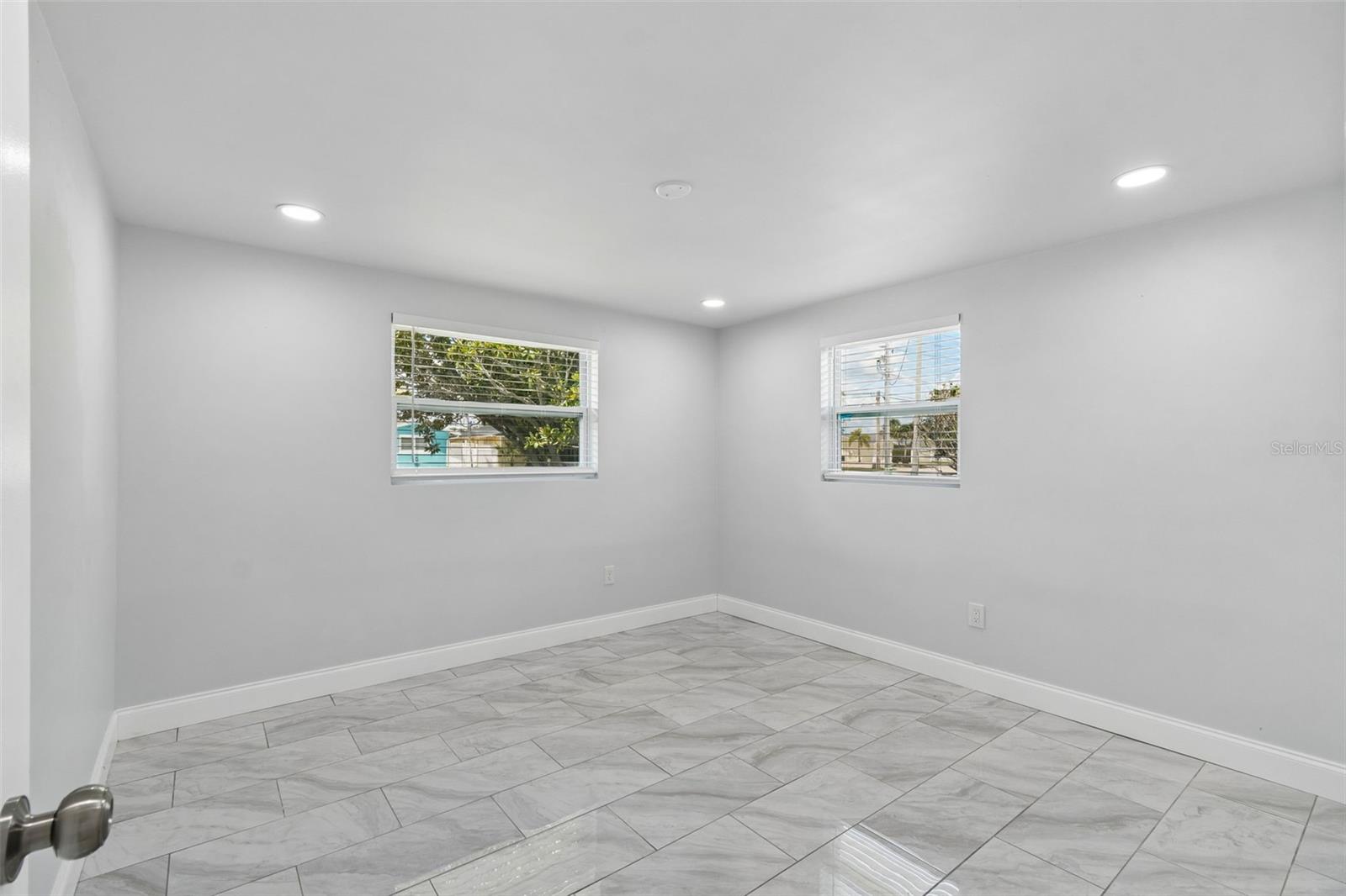FLOR A MAR - Residential