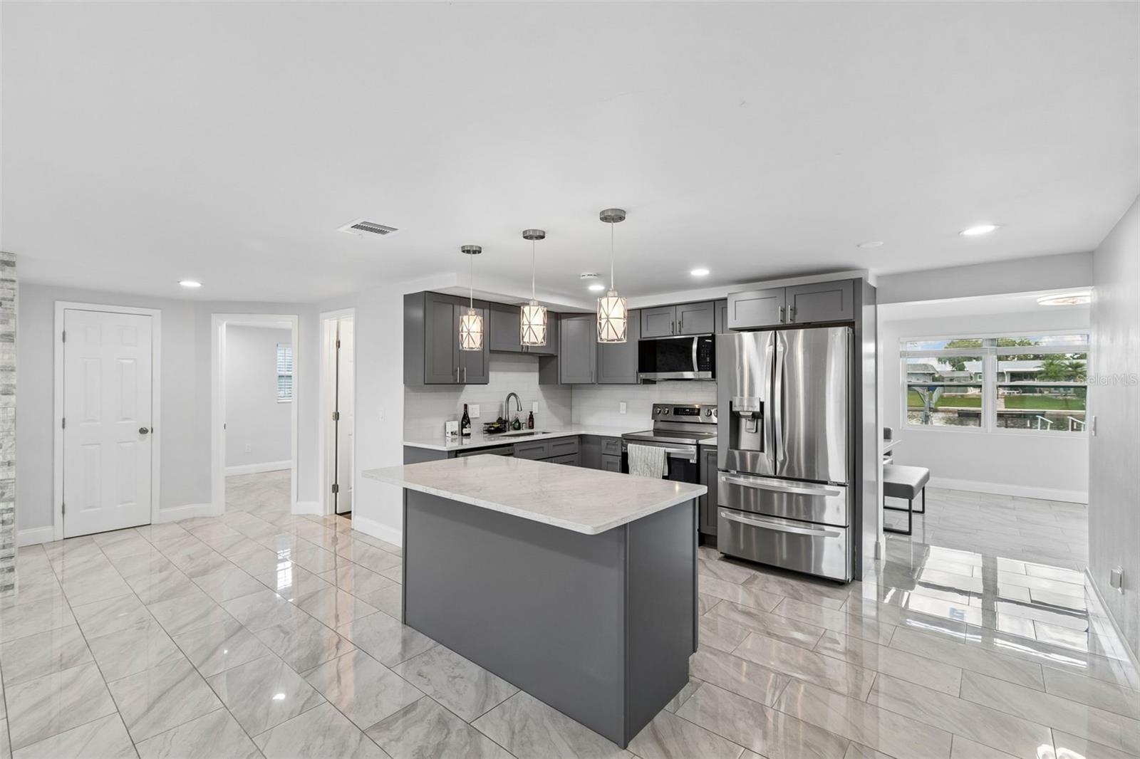 FLOR A MAR - Residential