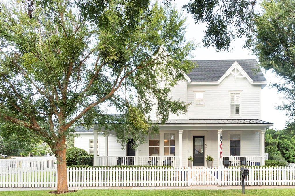 Photo of 2002 Shaw Lane, Orlando, FL 32814 (MLS # O6383527)