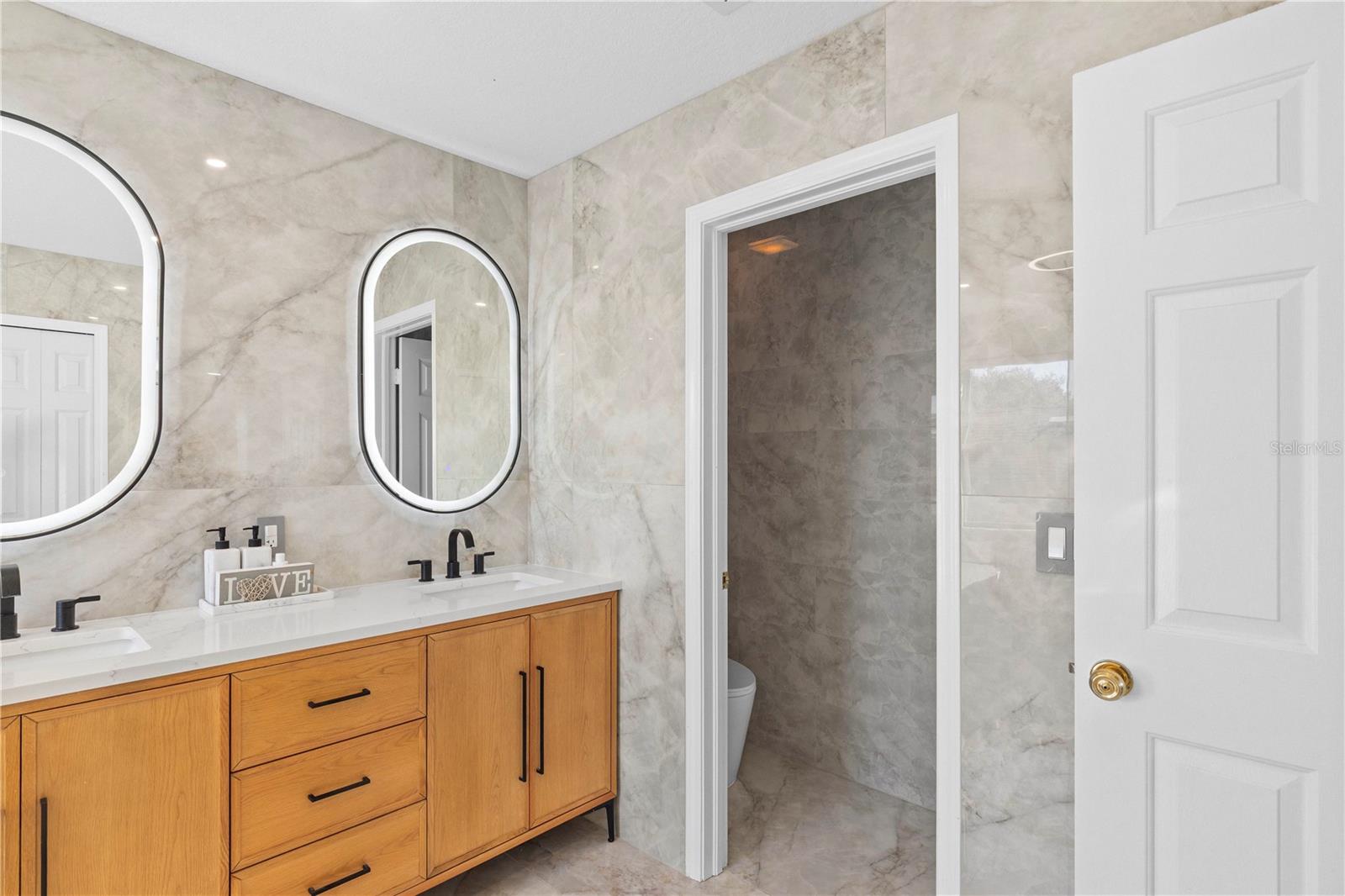 BRIDGEWATER PH 04 - Residential