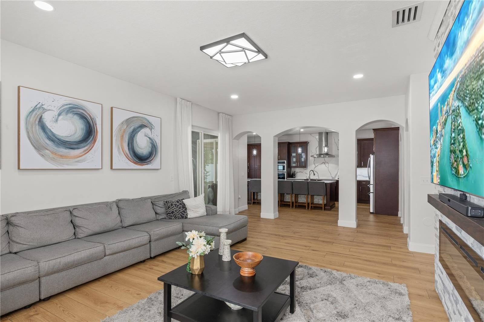 BRIDGEWATER PH 04 - Residential