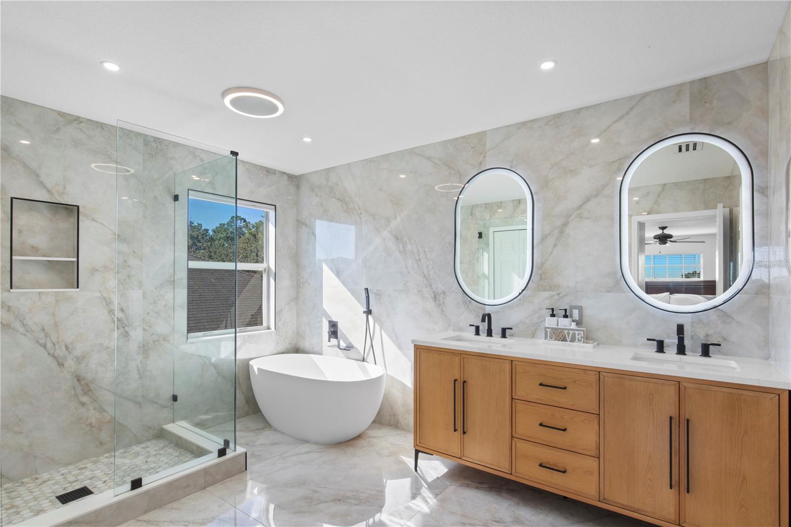 BRIDGEWATER PH 04 - Residential