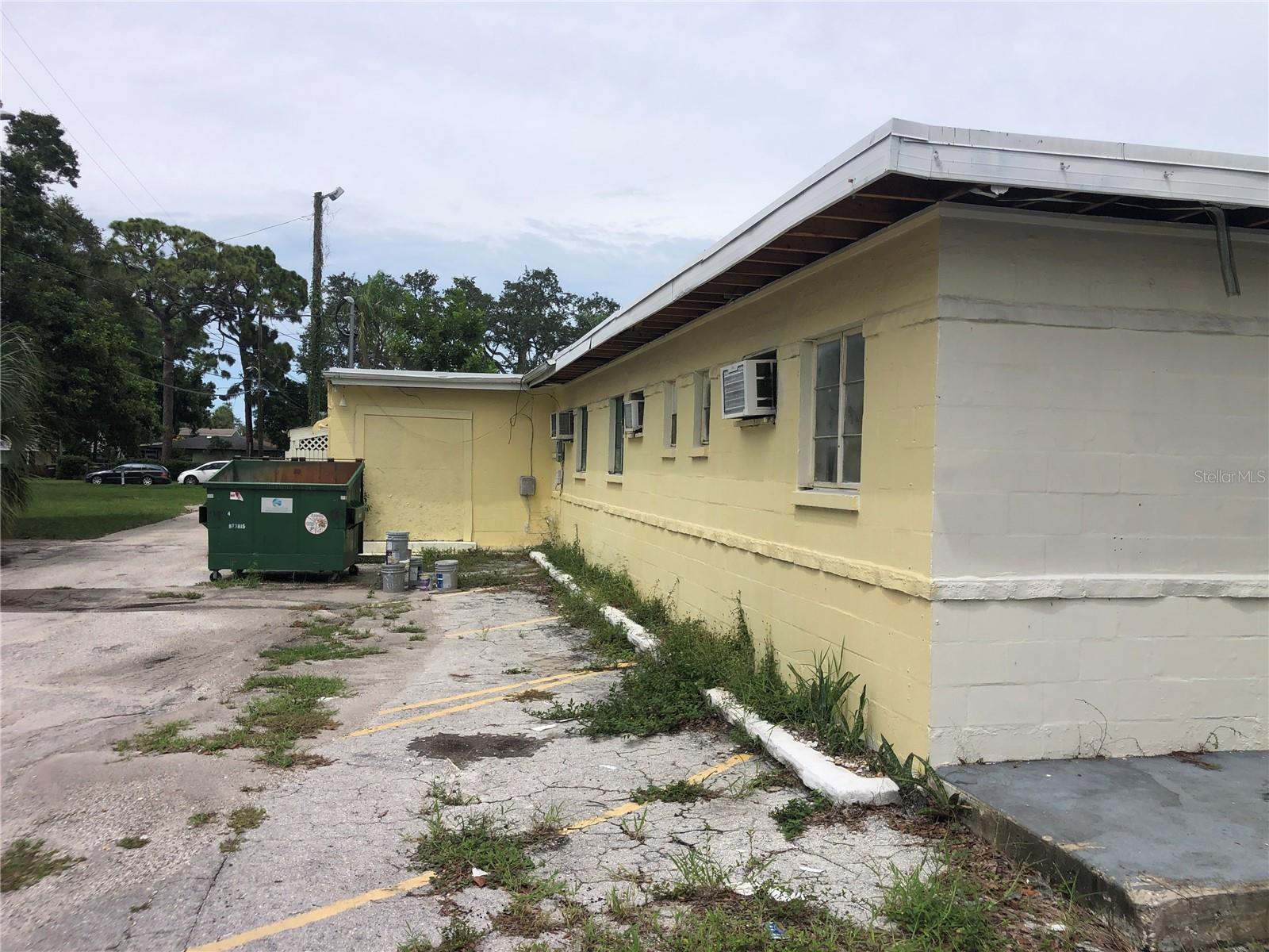 NORTH SHORE PARK - Commercial Sale