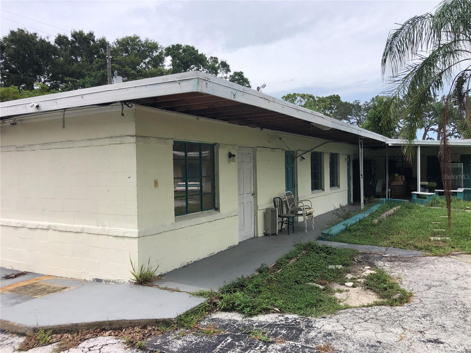 NORTH SHORE PARK - Commercial Sale