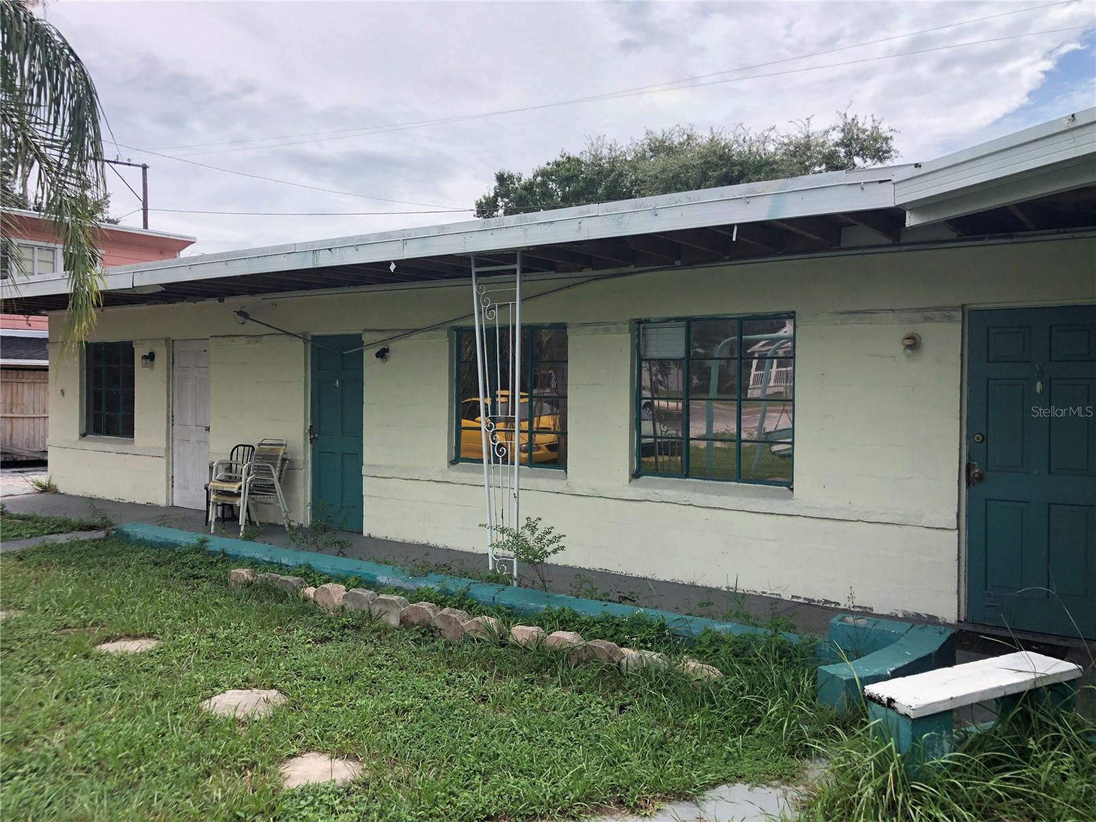 NORTH SHORE PARK - Commercial Sale