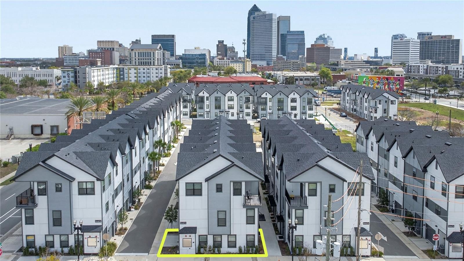 JOHNSON COMMONS TWNHMS - Residential