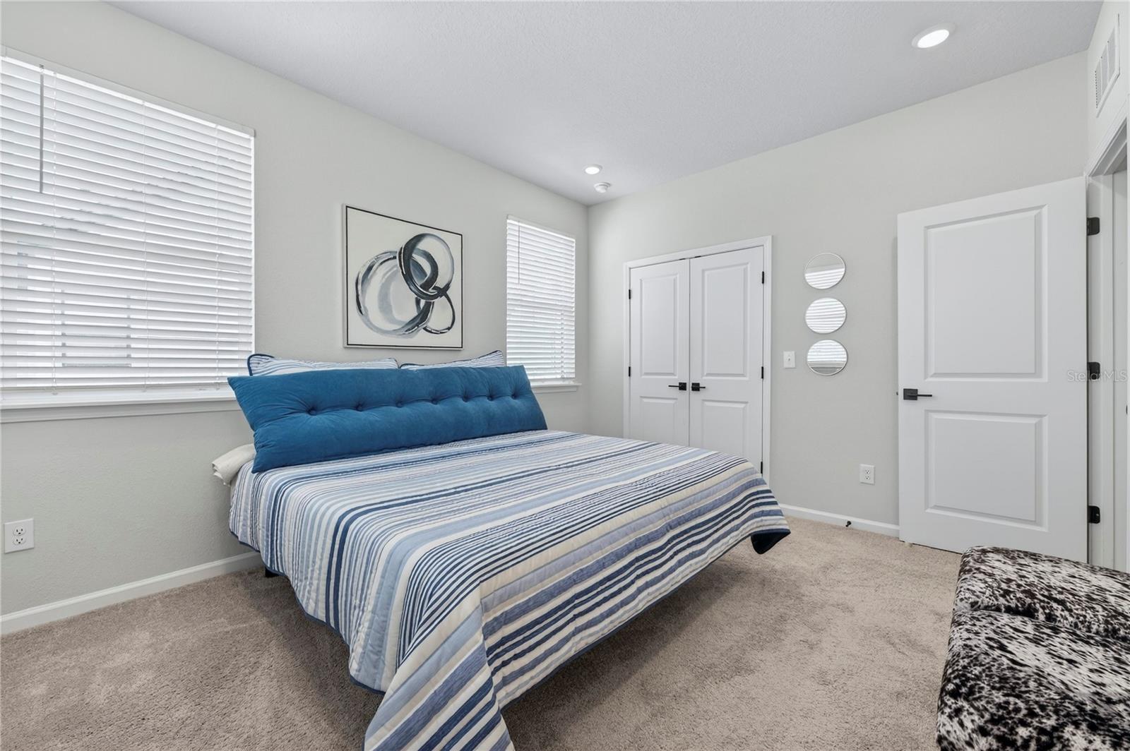 JOHNSON COMMONS TWNHMS - Residential