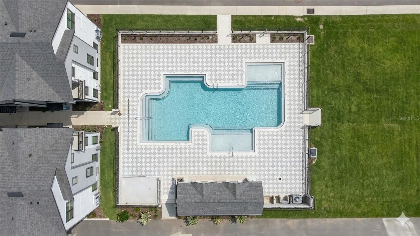 JOHNSON COMMONS TWNHMS - Residential