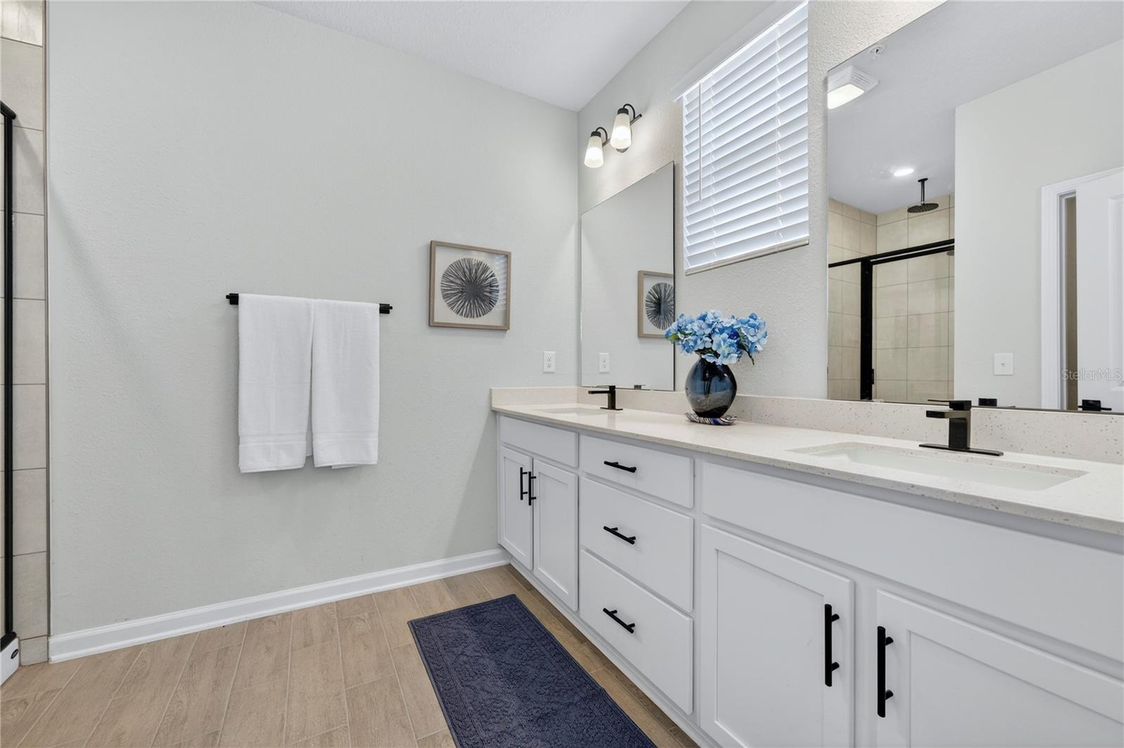 JOHNSON COMMONS TWNHMS - Residential