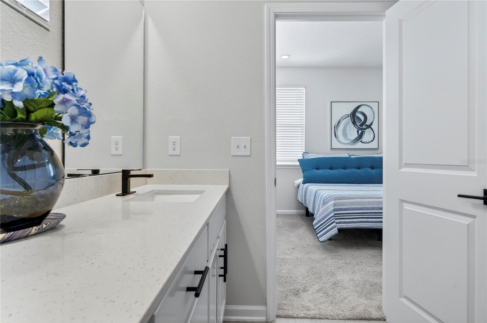 JOHNSON COMMONS TWNHMS - Residential