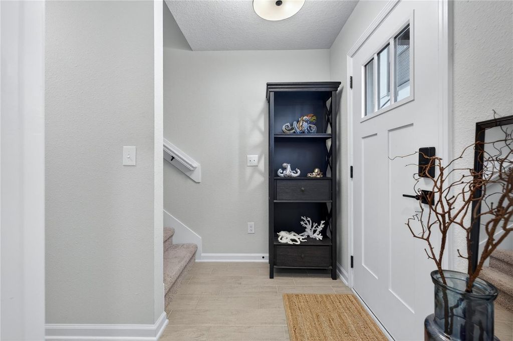 Photo of 1096 Farwell Street, Jacksonville, FL 32204 (MLS # V4947729)