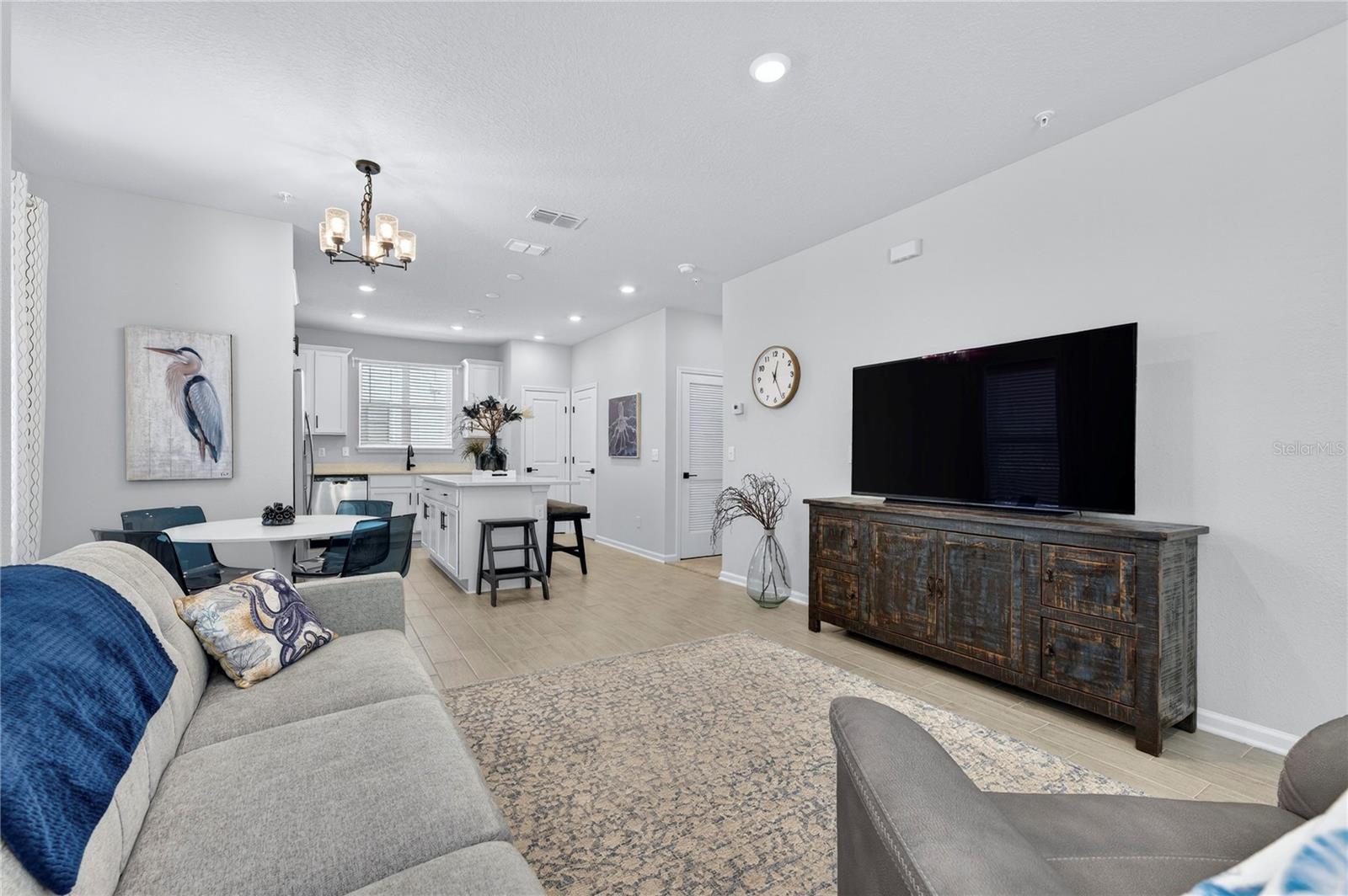 JOHNSON COMMONS TWNHMS - Residential