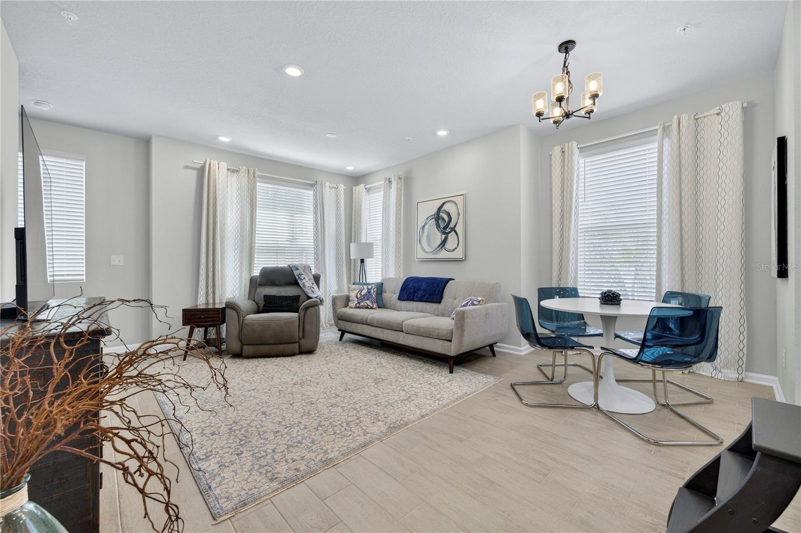 JOHNSON COMMONS TWNHMS - Residential