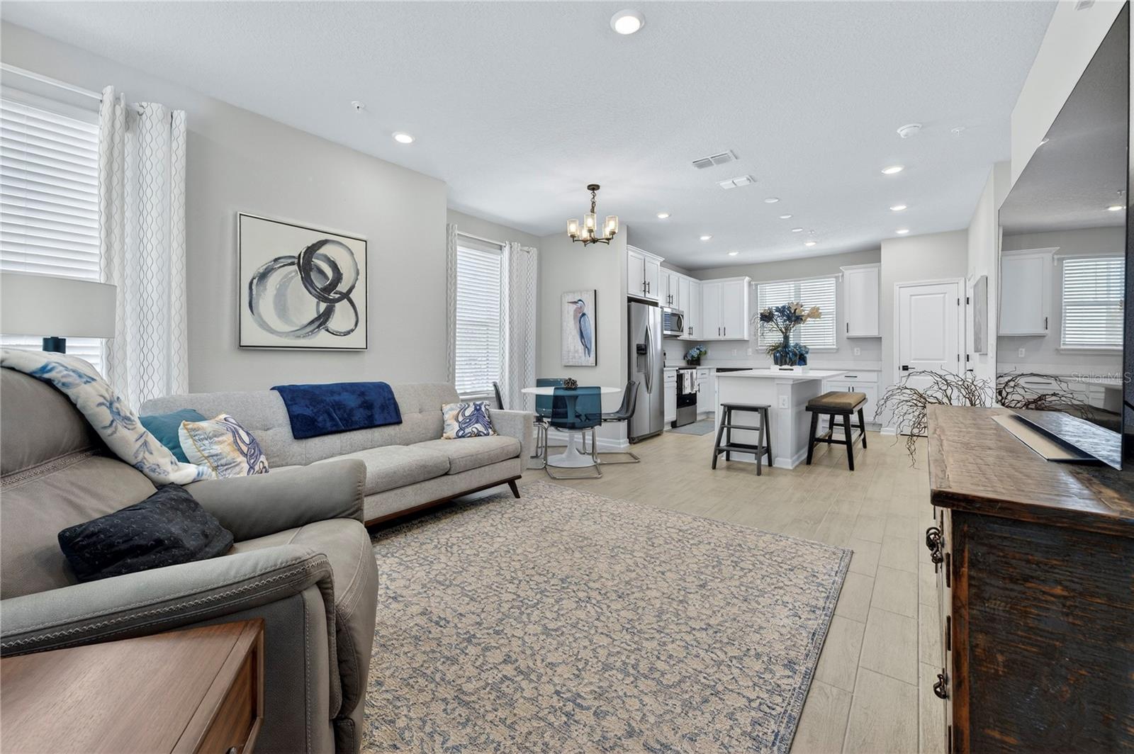 JOHNSON COMMONS TWNHMS - Residential