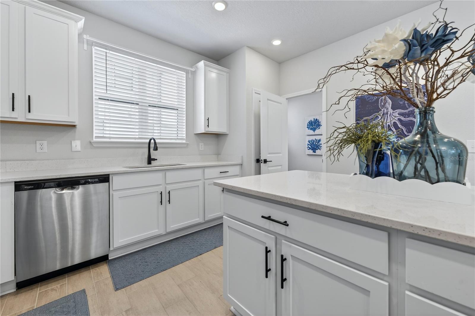 JOHNSON COMMONS TWNHMS - Residential