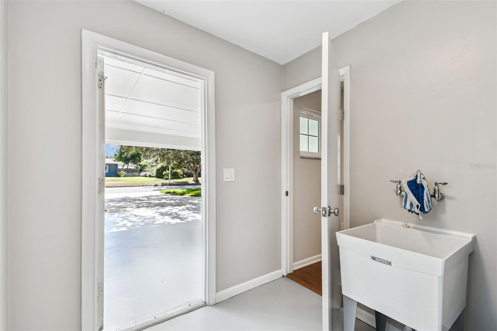 CARROLLWOOD SUB UNIT 12 - Residential