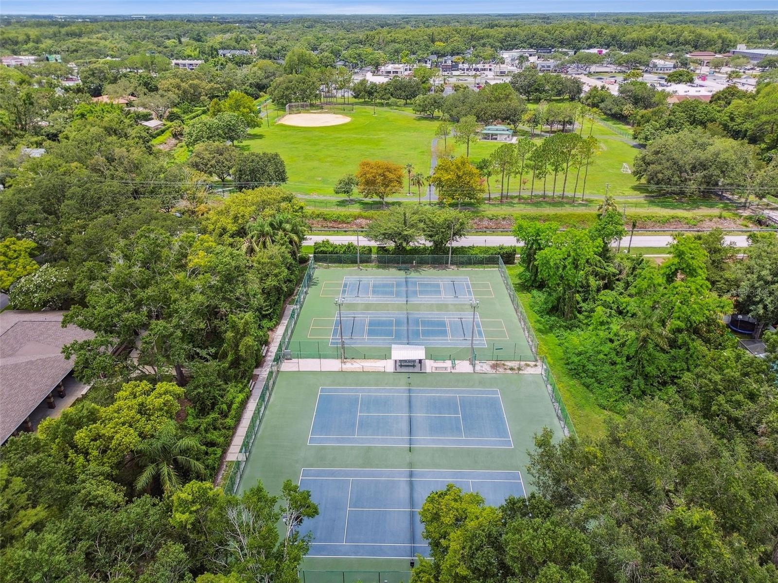 CARROLLWOOD SUB UNIT 12 - Residential