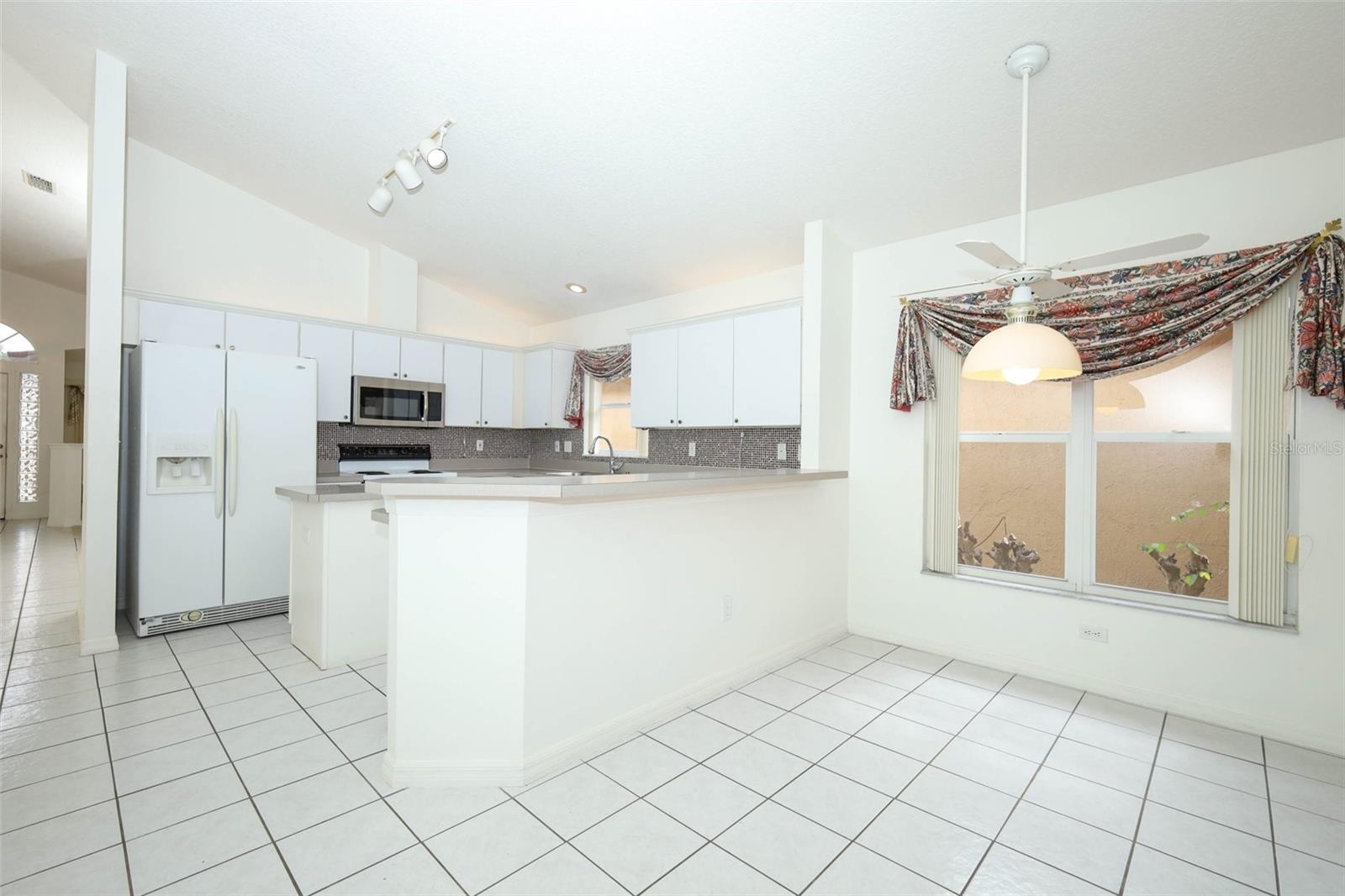 COUNTRY CLUB VILLAGE UNIT 3 - Residential