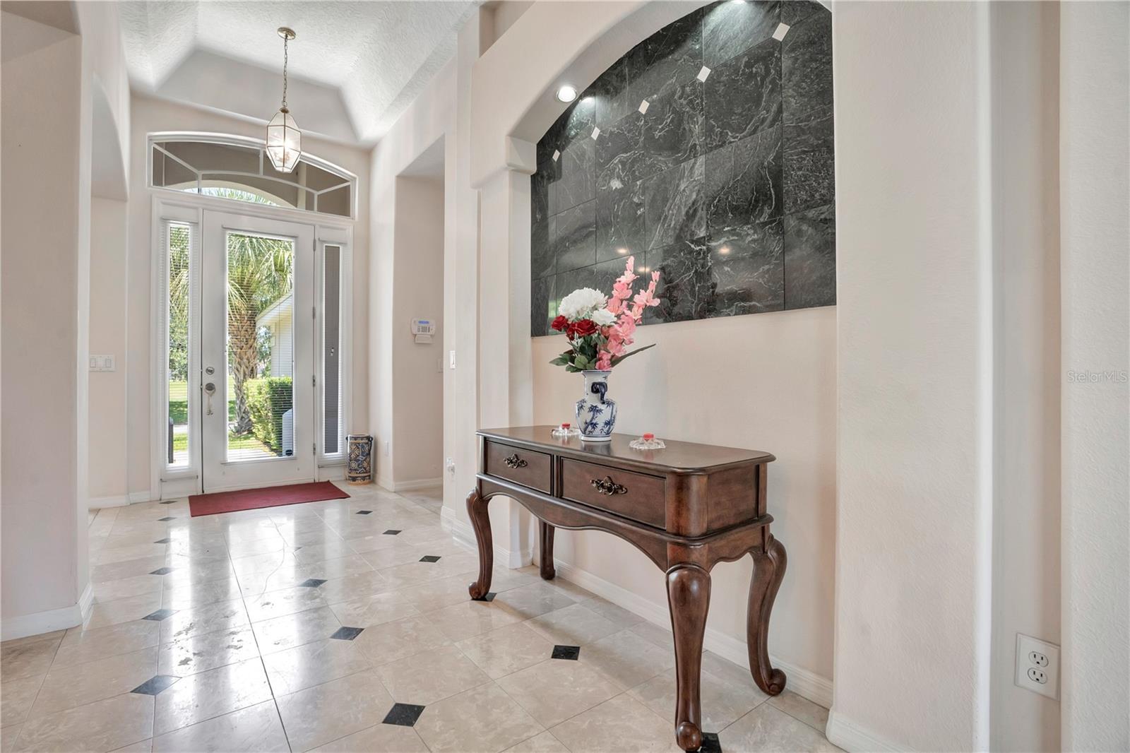 1709 GOLFVIEW DRIVE