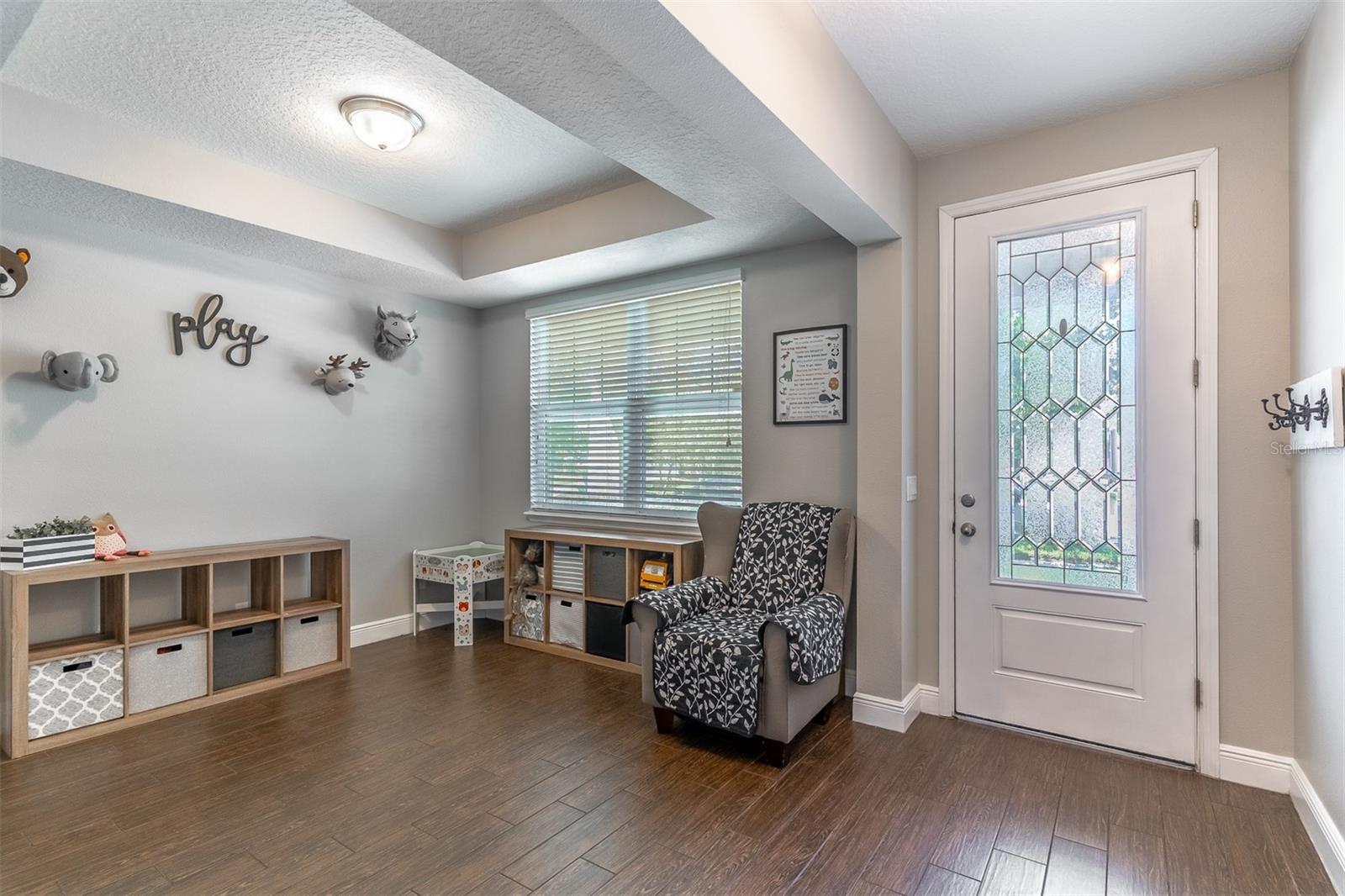 SEVEN OAKS - Residential