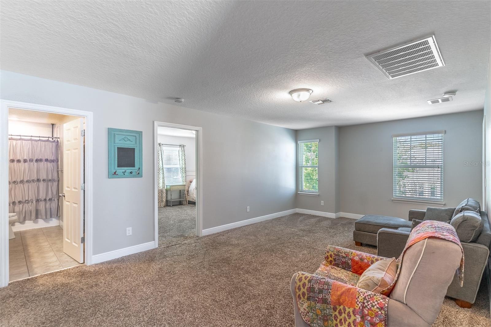 SEVEN OAKS - Residential