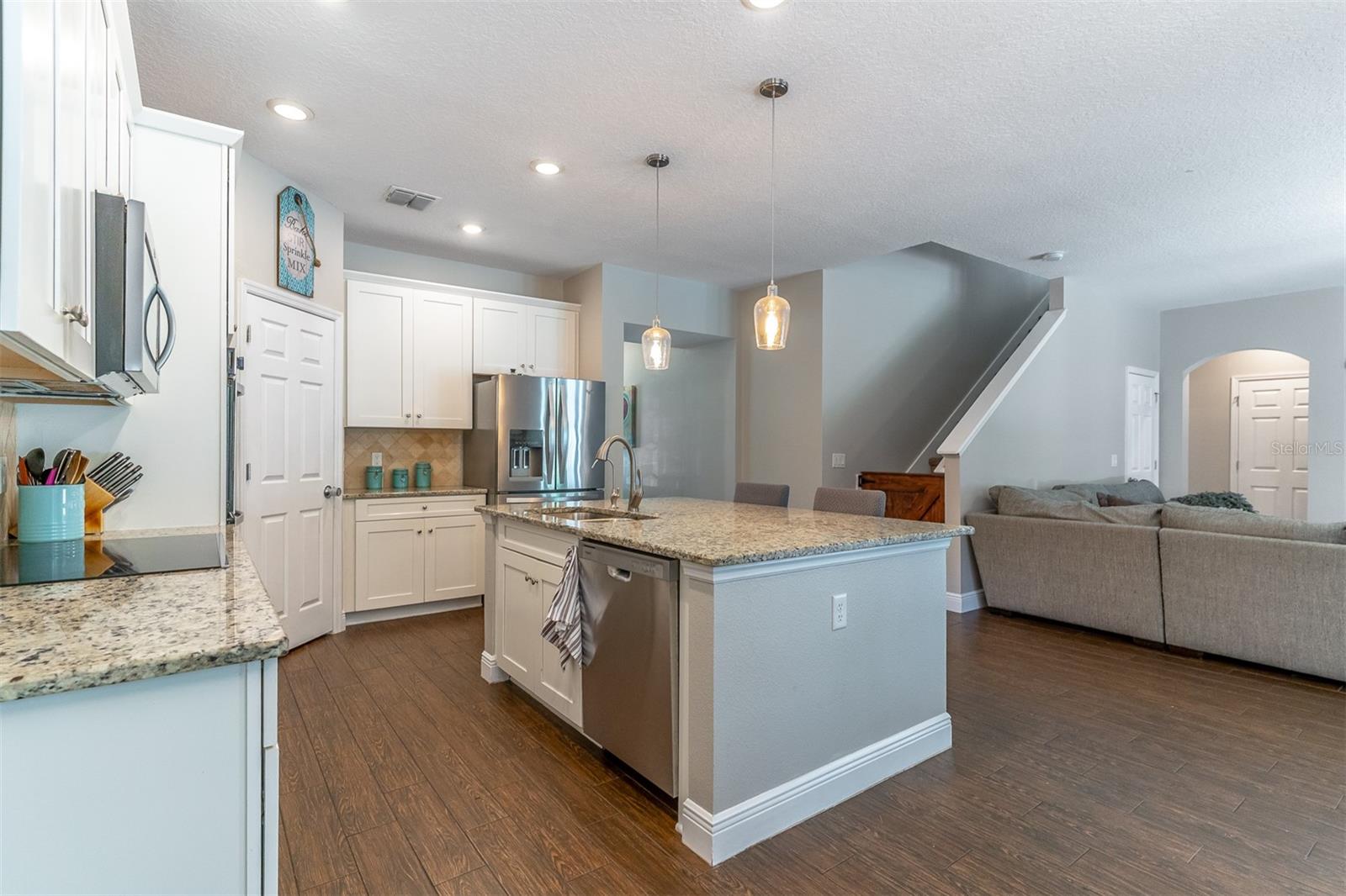 SEVEN OAKS - Residential